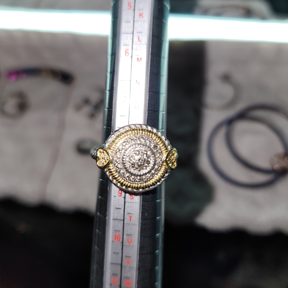 Judith Ripka 18kt Gold Diamond and Sterling Silver Pave Round Ring - Picture 13 of 14